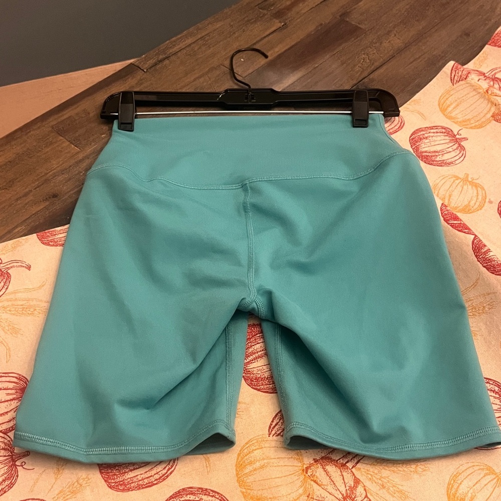 Alo High Waisted Ocean Teal Preformance Biker Shorts - Picture 9 of 15